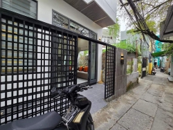 Siêu Phẩm Nguyễn Hoàng - Nhà 2 tầng mới keng - Full nội thất xin xò - Diện tích 55m2 tại Quảng Nam