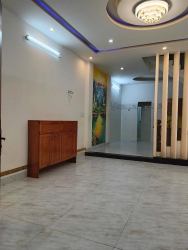 Nhà 3 tầng 5 phòng rộng đẹp khu dân cư thân thiện tại Quảng Nam