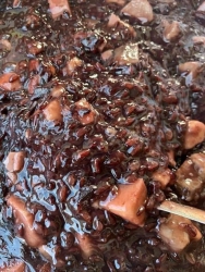 Bánh và chè sẵn tủ, chè cốm nếp cẩm còn 9 ly, ghé không ib e ship, có mix theo yêu cầu tại Quảng Nam