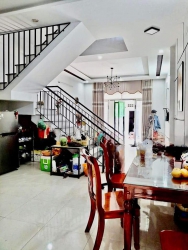 Nhà tự xây còn mới 84m2 x 2 tầng có 3 phòng ngủ trên dưới tại Quảng Nam