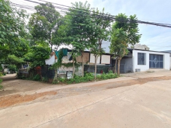 Bán đất 2 mặt kiệt và 1 căn nhà cấp bốn mặt tiền đường tại Quảng Nam