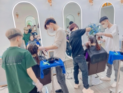 Dù cả ngày hay cả đêm đều hết lòng với khách ạ  tại Quảng Nam