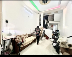 Nhà kiệt Hoàng Diệu Hải Châu 2 tầng mới keng 4 phòng ngủ, 2 toilet, phòng khách, phòng thờ, phòng bếp tại Quảng Nam