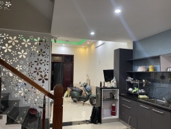 MT đường 7.5m sát Nguyễn Hữu Thọ, Khuê Trung, 85m2 3 tầng chất lượng kiên cố tại Quảng Nam