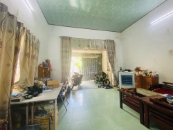 BÁN NHÀ DIỆN TÍCH LỚN - LÔ GÓC HAI MẶT THOÁNG - KIỆT 5m ÔTÔ ĐỖ CỬA - CÁCH ĐƯỜNG CHÍNH TÔ HIỆU 50m tại Quảng Nam