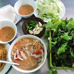 Đặc sản miền biển - Gỏi cá trích Nam Ô và Gỏi sứa ngâm mắm Nhĩ tại Quảng Nam