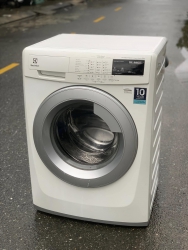 Mới về, còn nóng khách! Eletroluc 8kg tiết kiệm điện - Khách kết thì alo em nha tại Quảng Nam