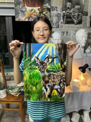 Học viên Nam Phương và chú Nai Vàng của cô ấy ở lớp vẽ Ori Điện Minh tại Quảng Nam