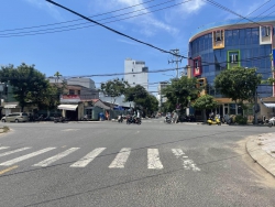 Bán đất tặng nhà 2 mặt tiền kinh doanh đắc địa tại Quảng Nam